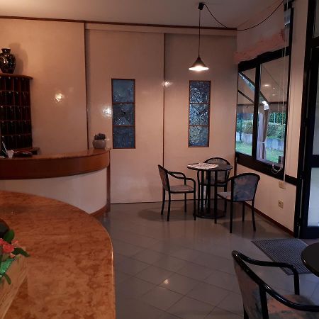 Hotel Ciclamino Риоло-Терме Экстерьер фото