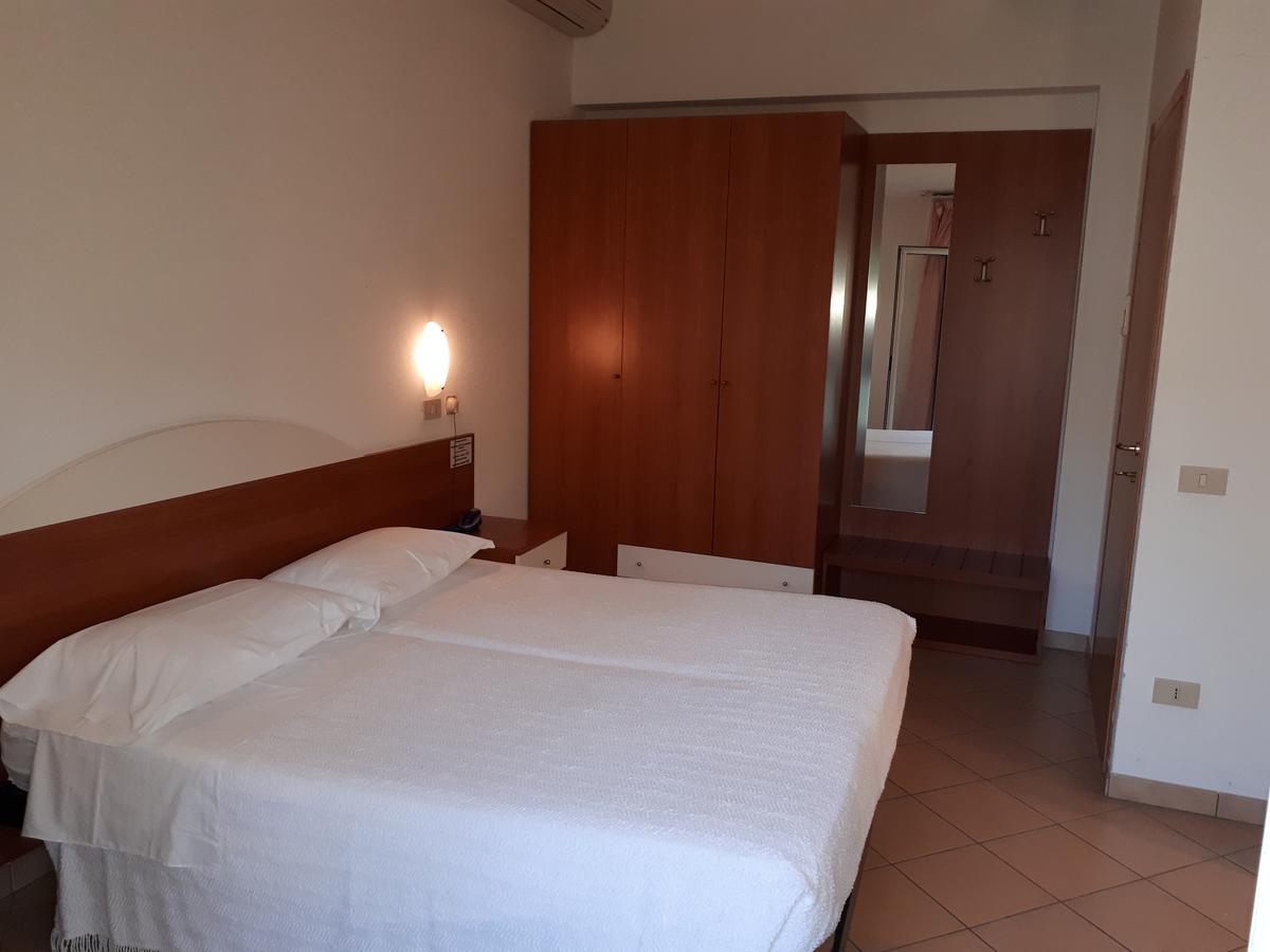 Hotel Ciclamino Риоло-Терме Экстерьер фото