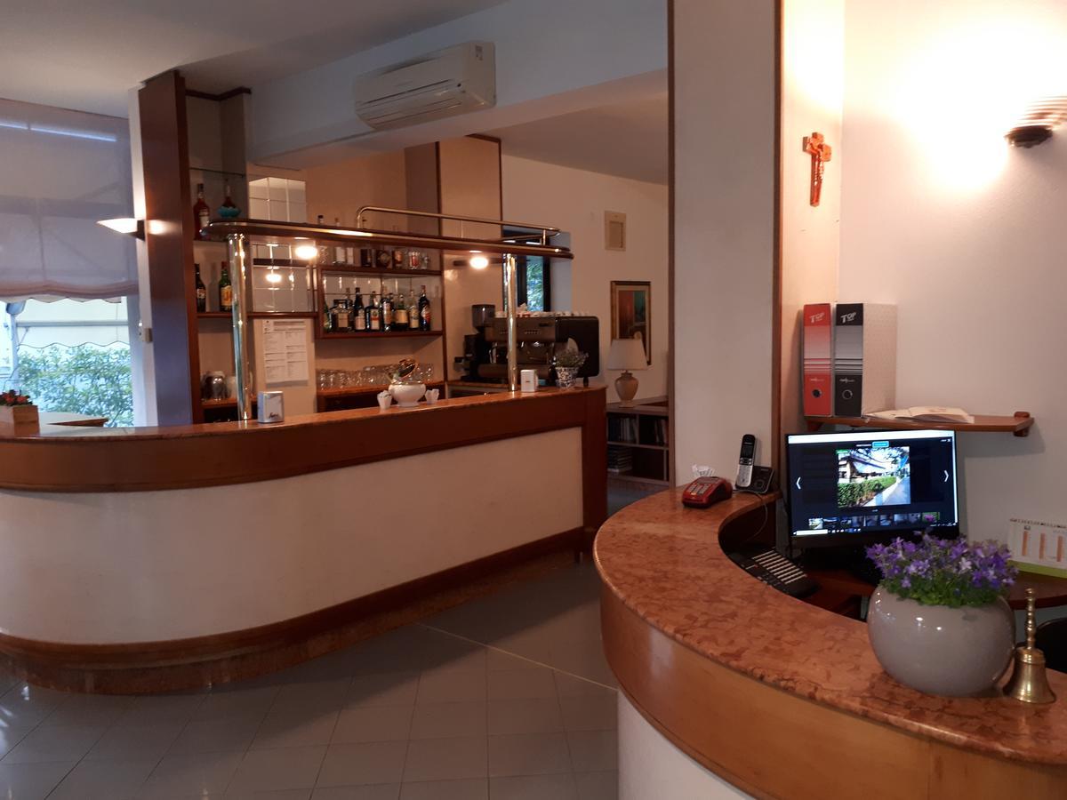 Hotel Ciclamino Риоло-Терме Экстерьер фото