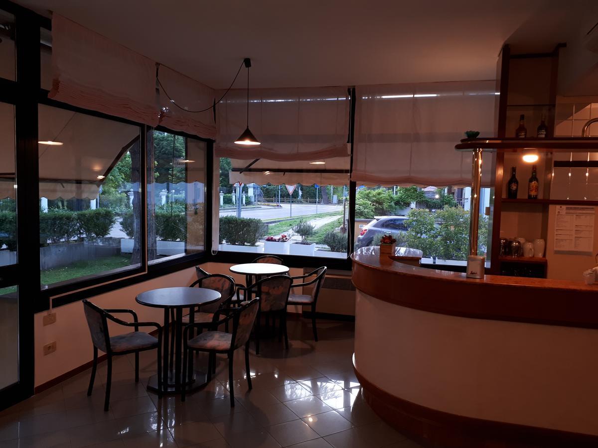 Hotel Ciclamino Риоло-Терме Экстерьер фото